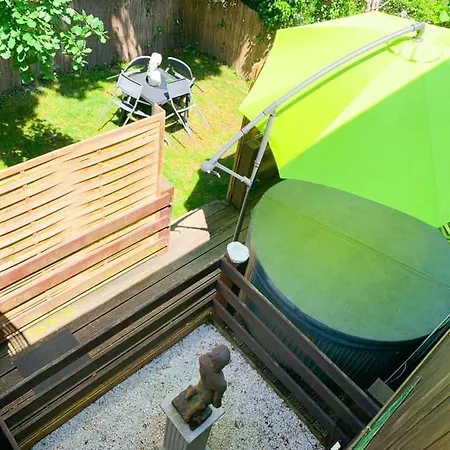 Bourgeoisie*** Hotel