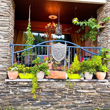 Bourgeoisie*** Hotel